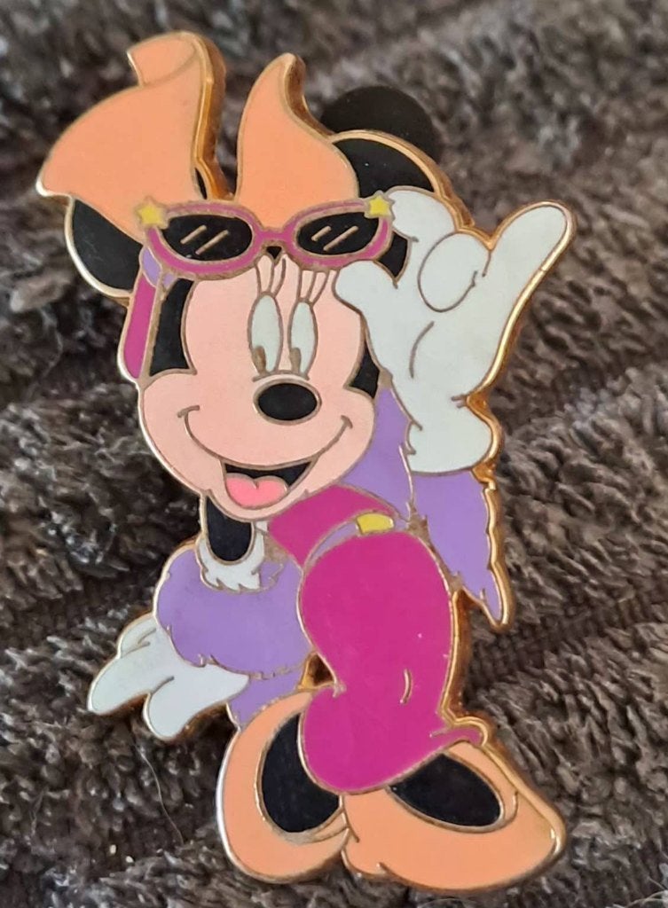 Disney pins, Ophalen