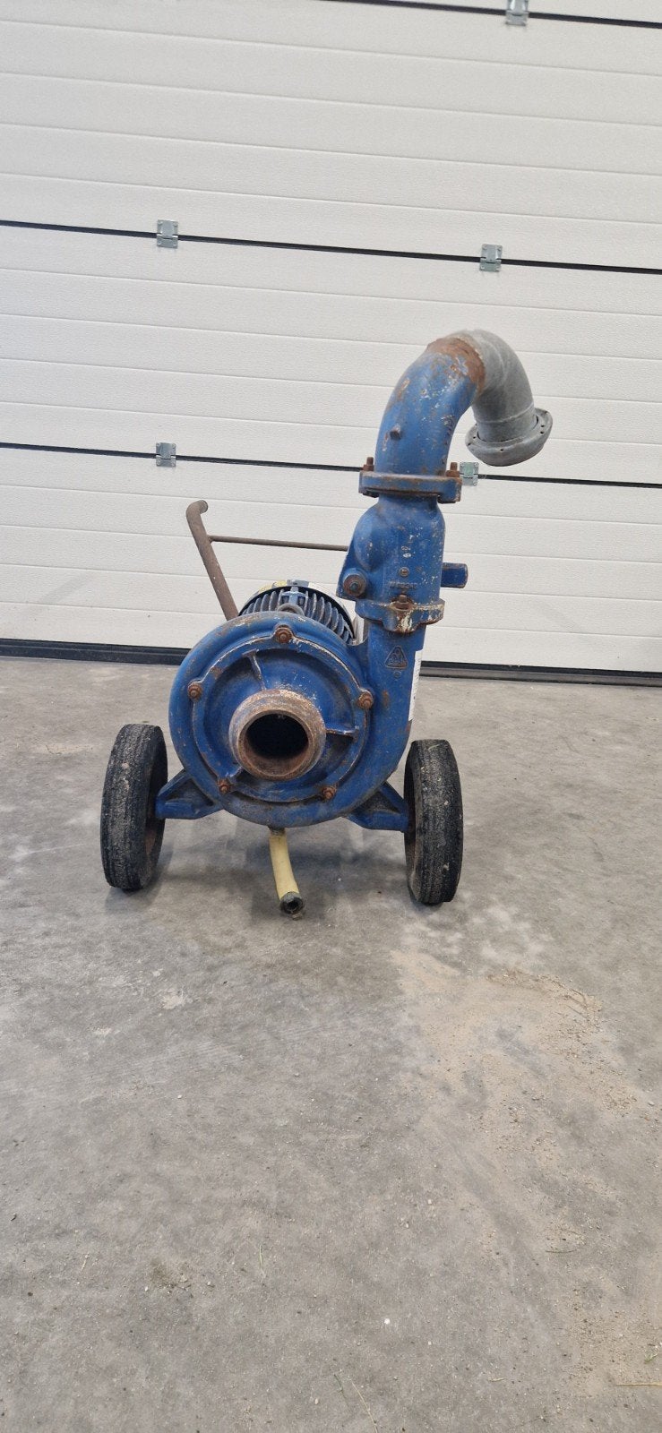 Eisele elektrische waterpomp op wielen, Ophalen