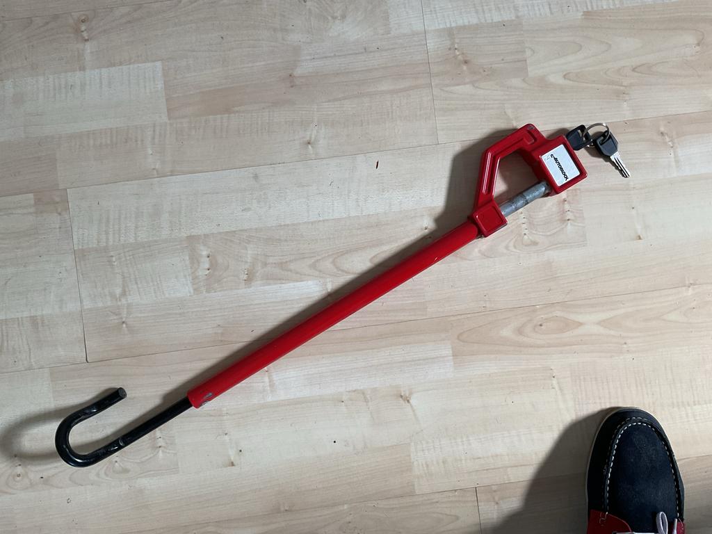 Auto of camper stuurslot met 2 sleutels - AUTOLOCK, Auto diversen, Anti-diefstal, Ophalen of Verzenden, Zo goed als nieuw