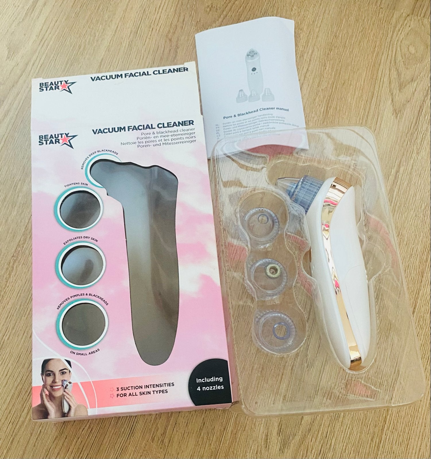 Vacuum Gezichtsreiniger - Nieuw in doos, Ophalen of Verzenden, Nieuw, Gehele gezicht, Reiniging