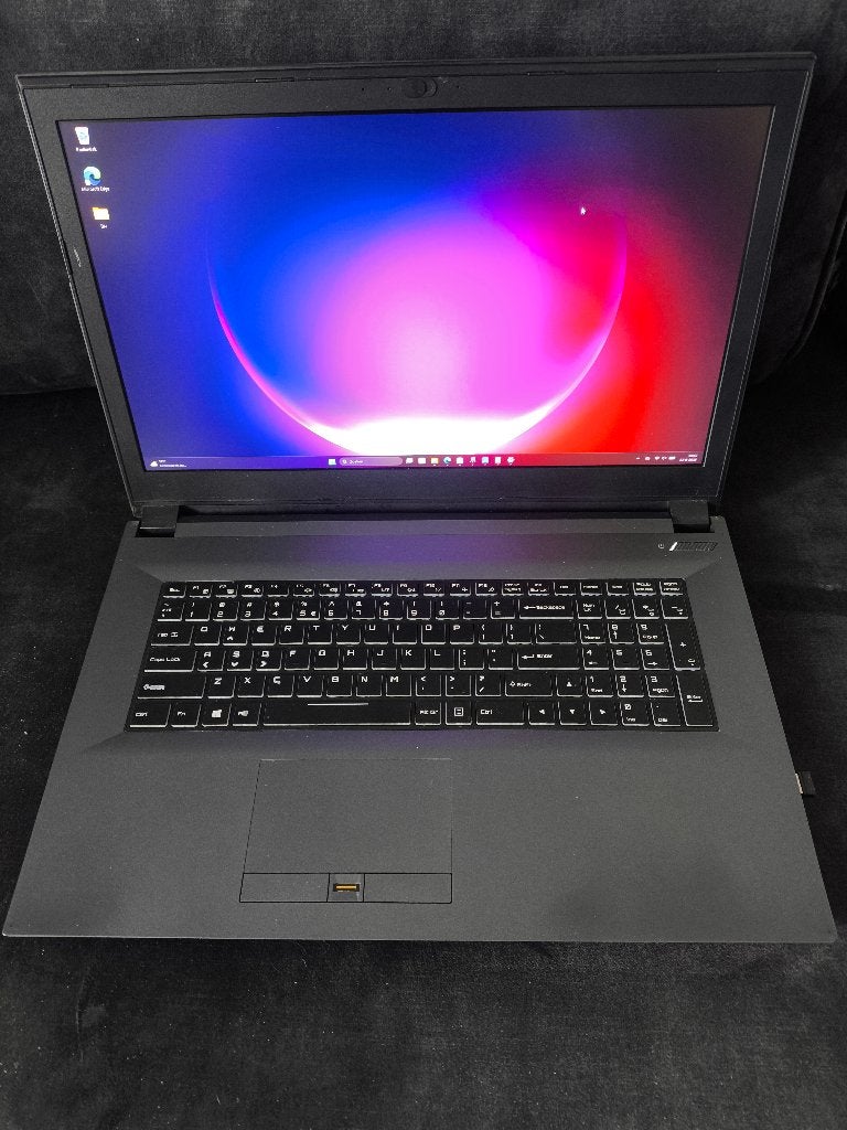 BTO laptop 17", Gebruikt, Met videokaart, 2 tot 3 Ghz, Qwerty