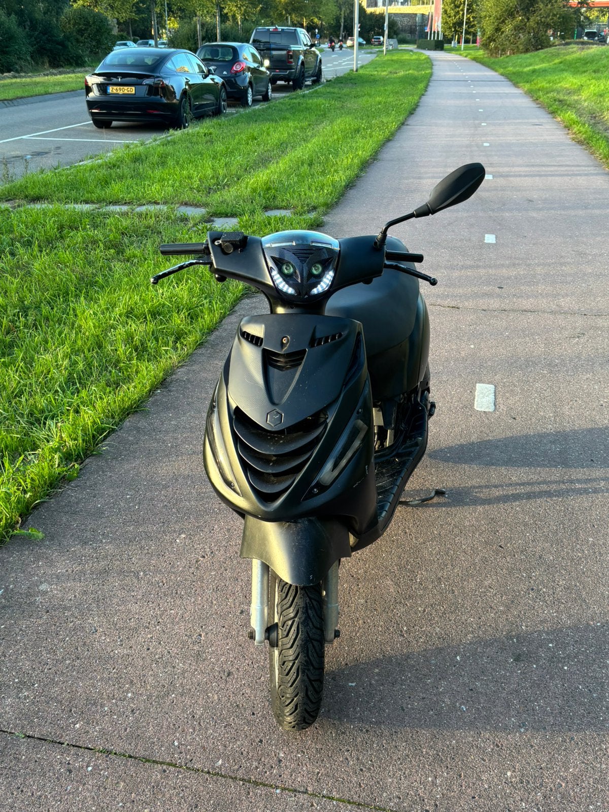 Piaggio zip 4T 50cc, Fietsen en Brommers, Ophalen of Verzenden, Zo goed als nieuw, Benzine, Zip