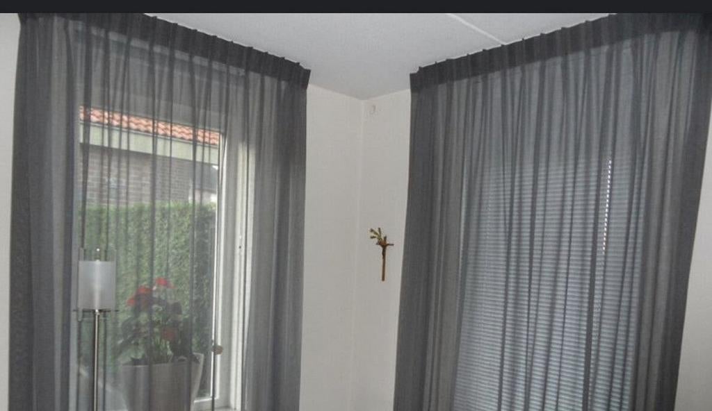 Gordijnen grijs vermaken inkorten coupeuse naai-atelier Kest, 200 cm of meer, Ophalen of Verzenden, Zo goed als nieuw, 200 cm of meer