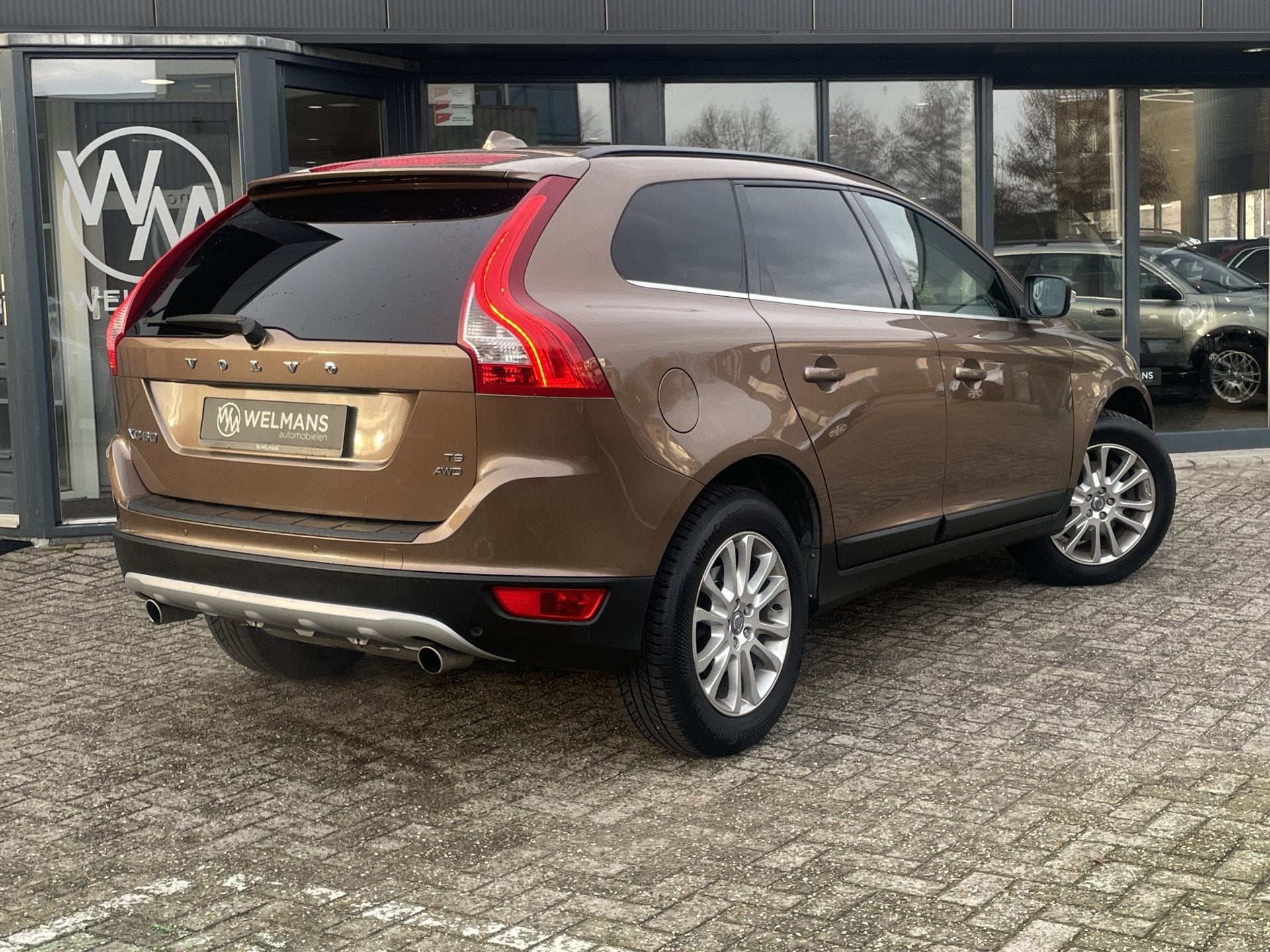 Volvo XC60 3.0 T6 AWD Momentum Youngtimer | Leder | Stoelver, Automaat, Automatische klimaatregeling, Gebruikt, Bruin