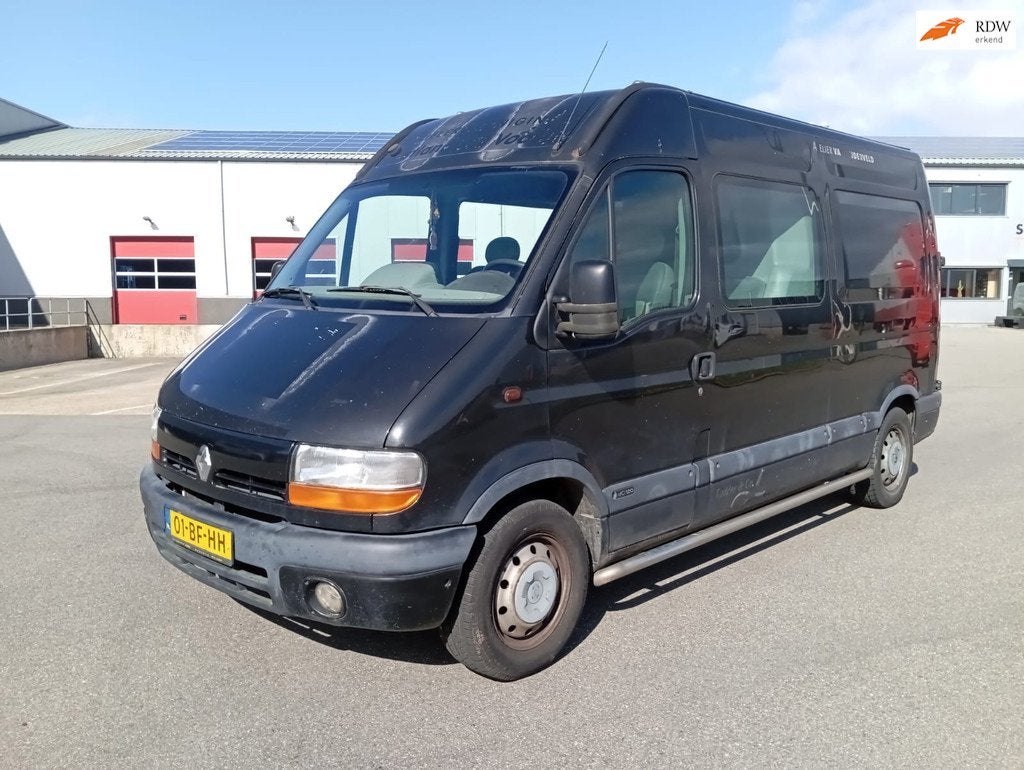 Renault Master T35 2.5dCi L2H2 DC, Gebruikt, Renault, Zwart, Bedrijf