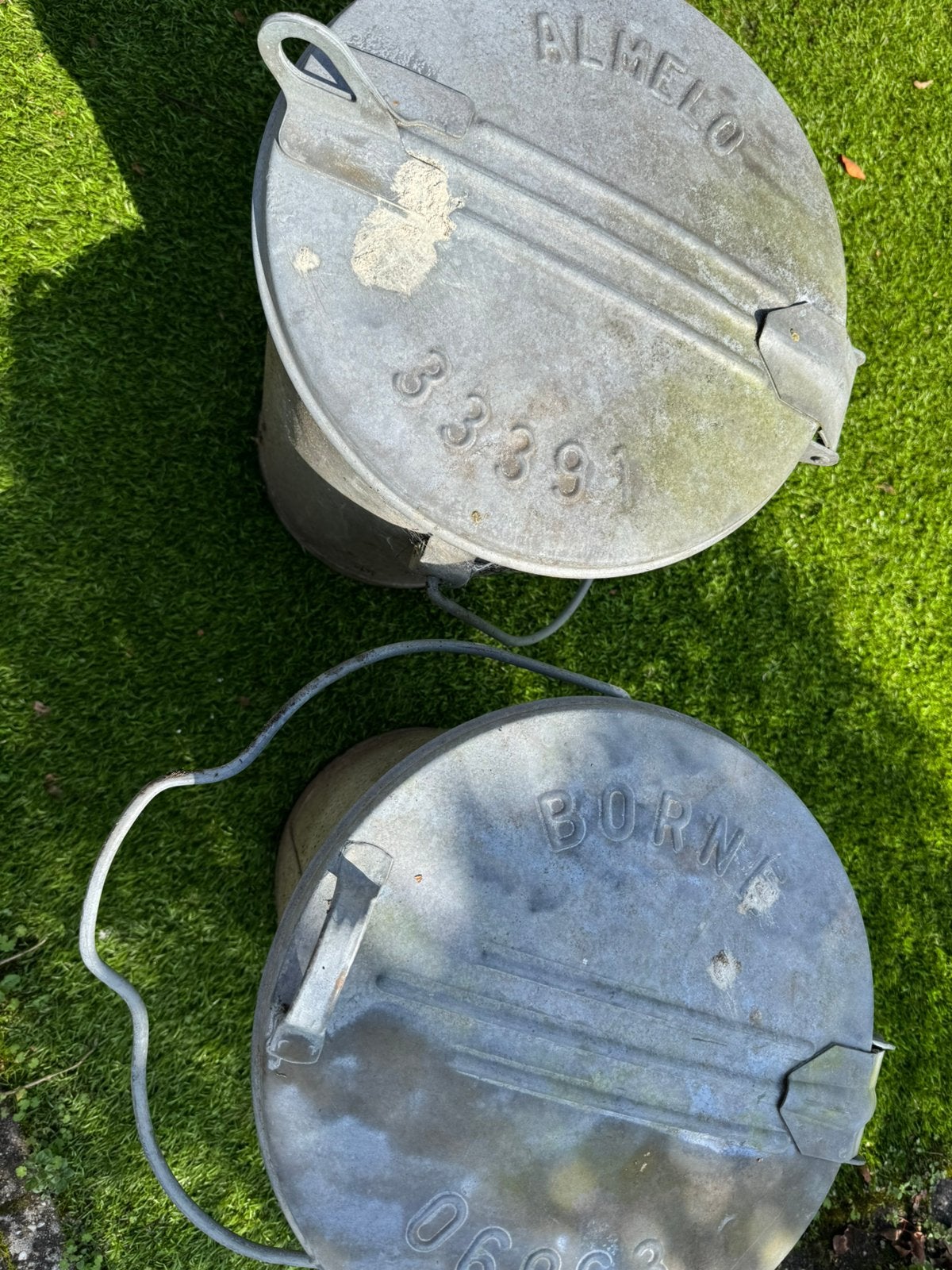 Zinken emmers van Borne en Almelo, 40 liter of meer, Ophalen, Zo goed als nieuw