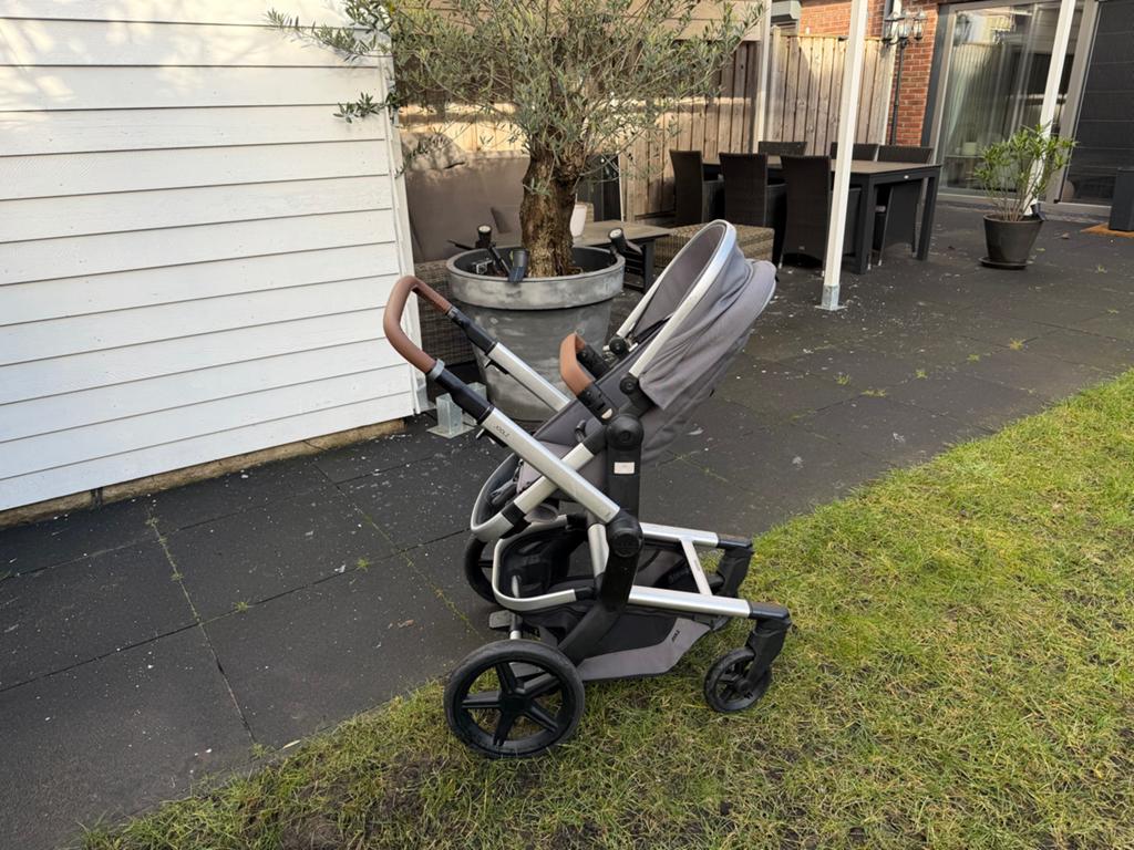 Joolz Day Plus Combiwagen Grijs met Wieg, Gebruikt, Combiwagen, Met reiswieg, Ophalen