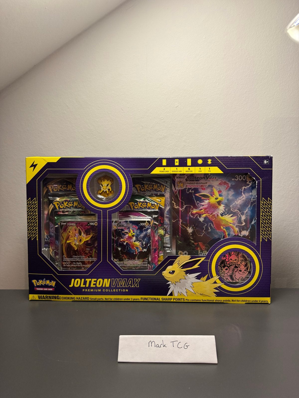 Pokémon Jolteon VMAX Premium Collection Box, Ophalen of Verzenden, Nieuw, Overige typen