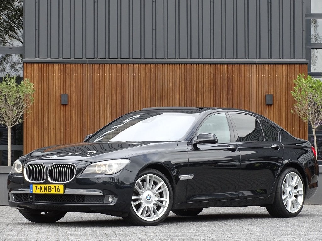 BMW 7 Serie 740i 326PK / High ex / Individual VIP / softclos, Auto's, BMW, Automaat, Euro 5, Gebruikt, 4 stoelen