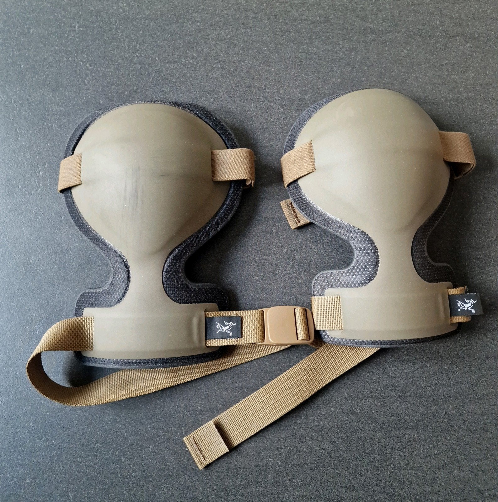 Arc'teryx Kneepads, Crocodile, Verzamelen, Militaria | Algemeen, Ophalen, Landmacht, Nederland, Overige typen