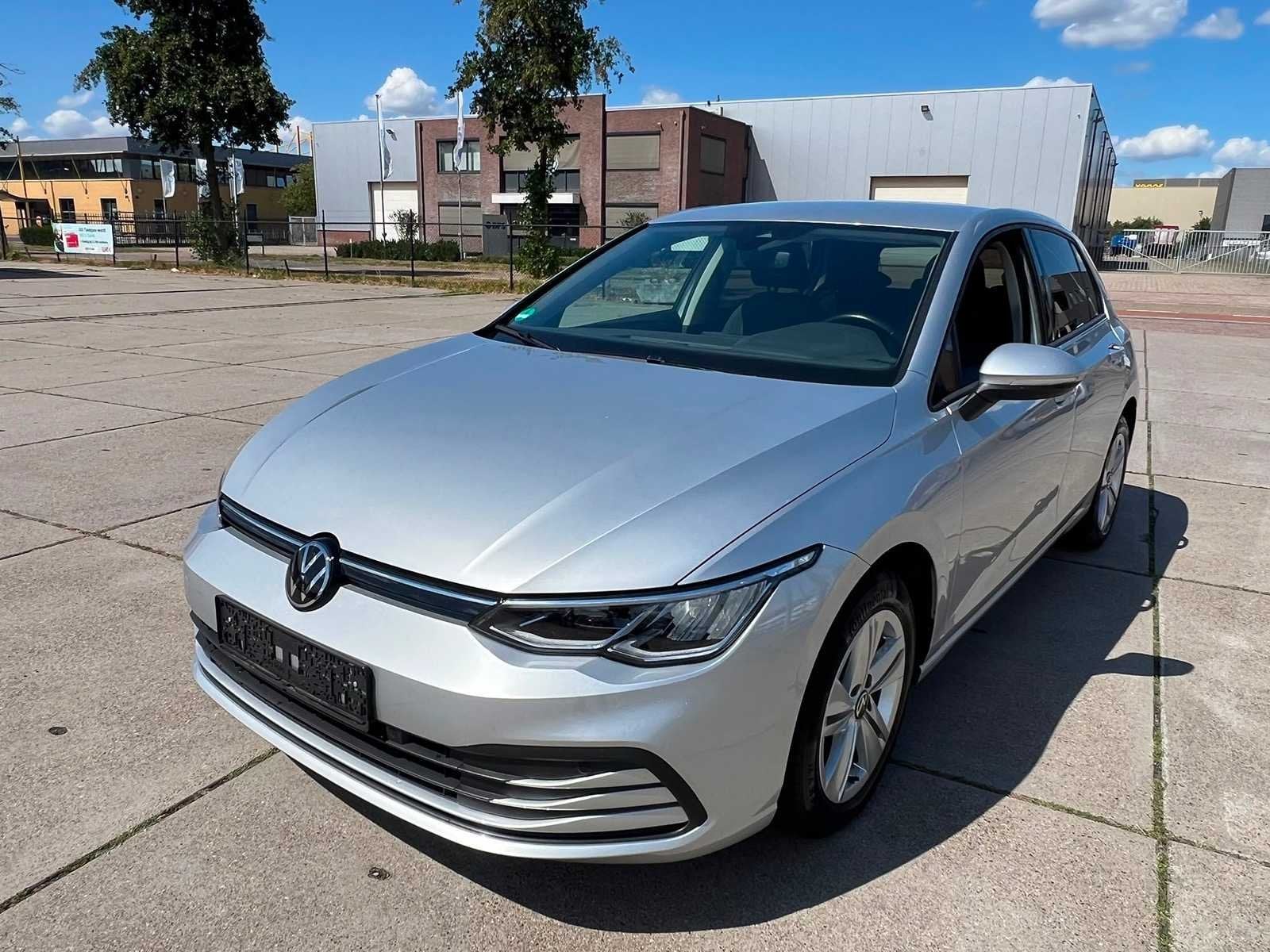 Volkswagen Golf 8 1.0 TSI LIFE, Auto's, Gebruikt, Overige carrosserieën, Bedrijf, Golf