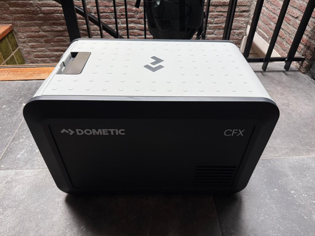 Dometic compressor koelbox 35L te huur 12V/230V, Caravans en Kamperen, Koelboxen, Ophalen, Zo goed als nieuw, Koelbox, Compressor