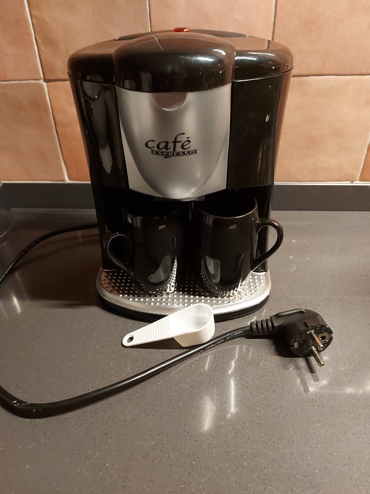 Duo koffiezetapparaat voor op de camping., Witgoed en Apparatuur, Ophalen of Verzenden, Zo goed als nieuw, Koffiemachine, Gemalen koffie