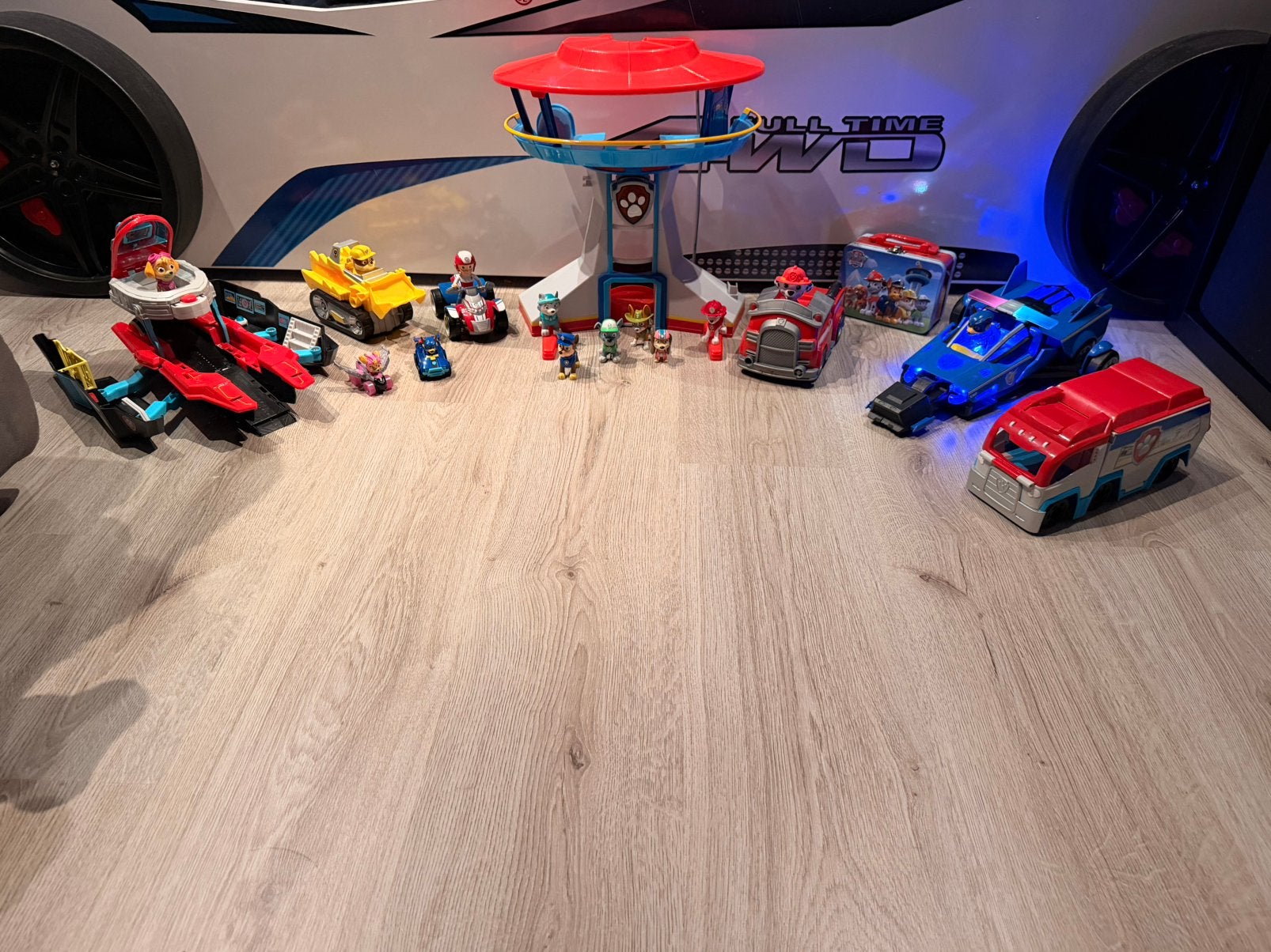 Grote Paw Patrol uitgebreide speelset – voertuigen, toren f, Kinderen en Baby's, Ophalen of Verzenden, Zo goed als nieuw