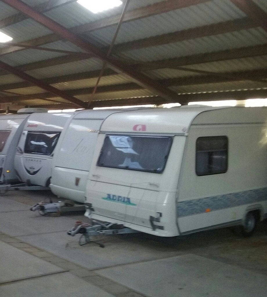 caravanstalling te huur