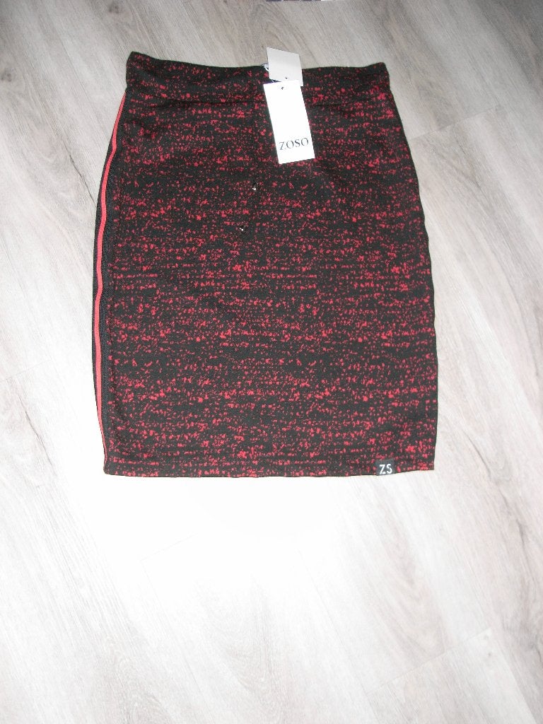 ZOSO rok/skirt zwart/rood bies zijkant mt xs past mt 36, Meerkleurig, Nieuw, Ophalen of Verzenden, Maat 34 (XS) of kleiner