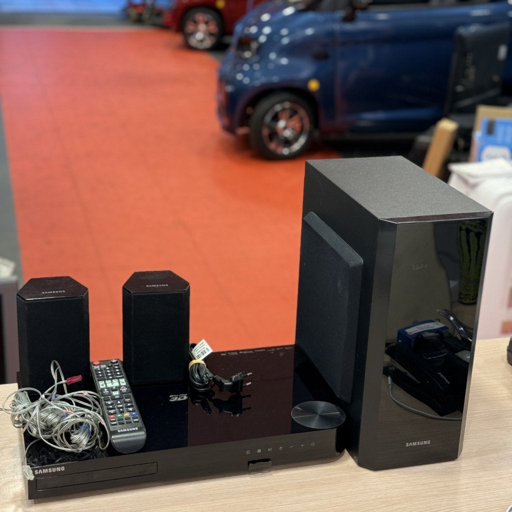 Samsung HT-F5200 Inclusief speakers en AB., Samsung, Zo goed als nieuw, Support@Samsung.com, 129, Samsung-ro, Yeongtong-gu
Suwon-si, Gyeonggi-do 16677
South Korea