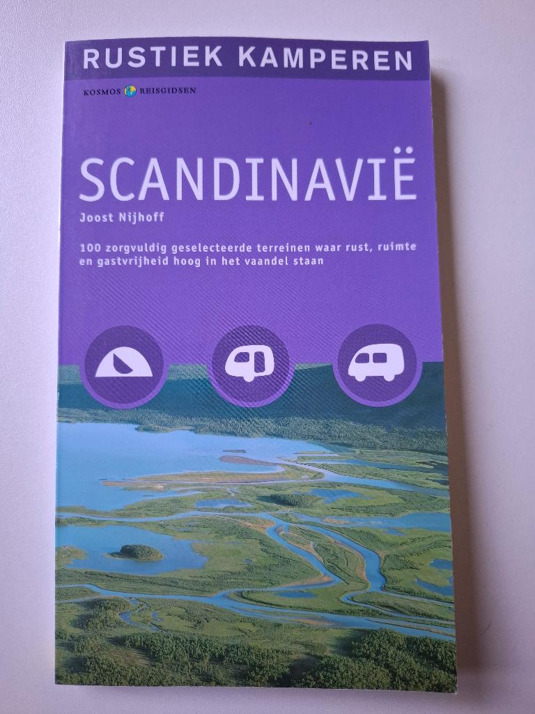 Rustiek kamperen in Scandinavie, Boeken, Reisgidsen, Europa, Ophalen of Verzenden, Campinggids, Gelezen