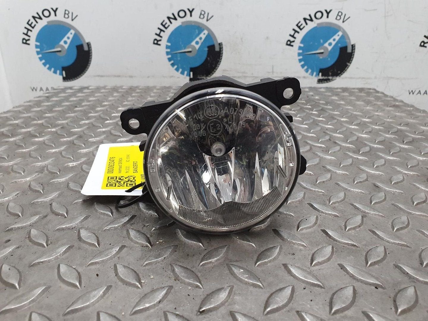 DACIA SANDERO MISTLAMP 2020, Ophalen of Verzenden, Gebruikt, ARN erkend