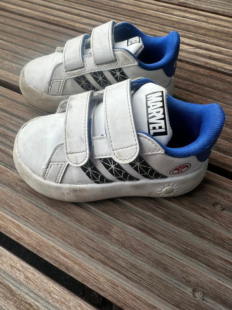 Adidas Marvel kids shoes Spiderman, Ophalen of Verzenden, Jongetje, Gebruikt, Schoentjes