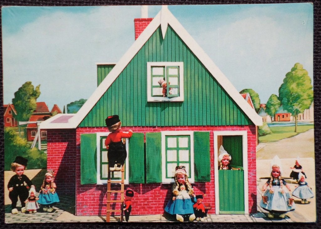 Dovina klederdracht poppen 8, Ophalen of Verzenden, 1960 tot 1980, Ongelopen, Klederdracht