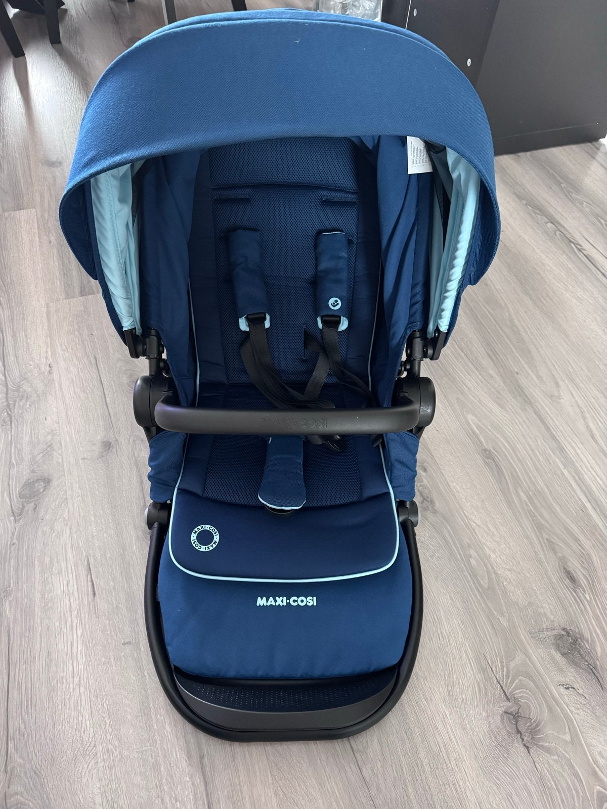 Maxi-Cosi Adorra2 kinderwagen zitje met regenhoes - Blauw, Ophalen of Verzenden, Gebruikt, Kinderwagen, Maxi-Cosi
