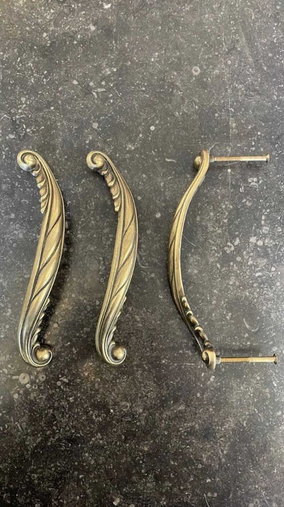 3 Sierlijke Kastgrepen ANTIEK Messing Jugendstil Art Nouveau, Antiek en Kunst, Ophalen of Verzenden