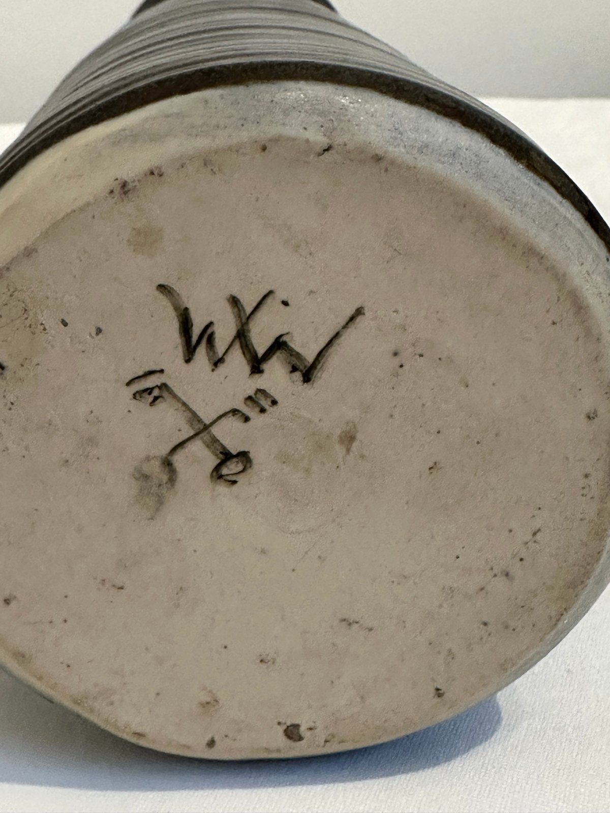 WIE HERKENT DIT LOGO? Vintage Keramische Vaas - Handgemaakt, Ophalen of Verzenden
