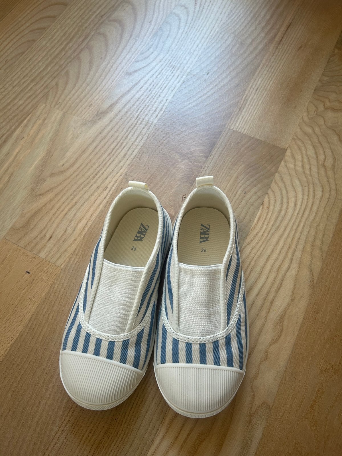 Zara gestreepte instappers maat 26, Ophalen, Jongen of Meisje, Schoenen, Nieuw