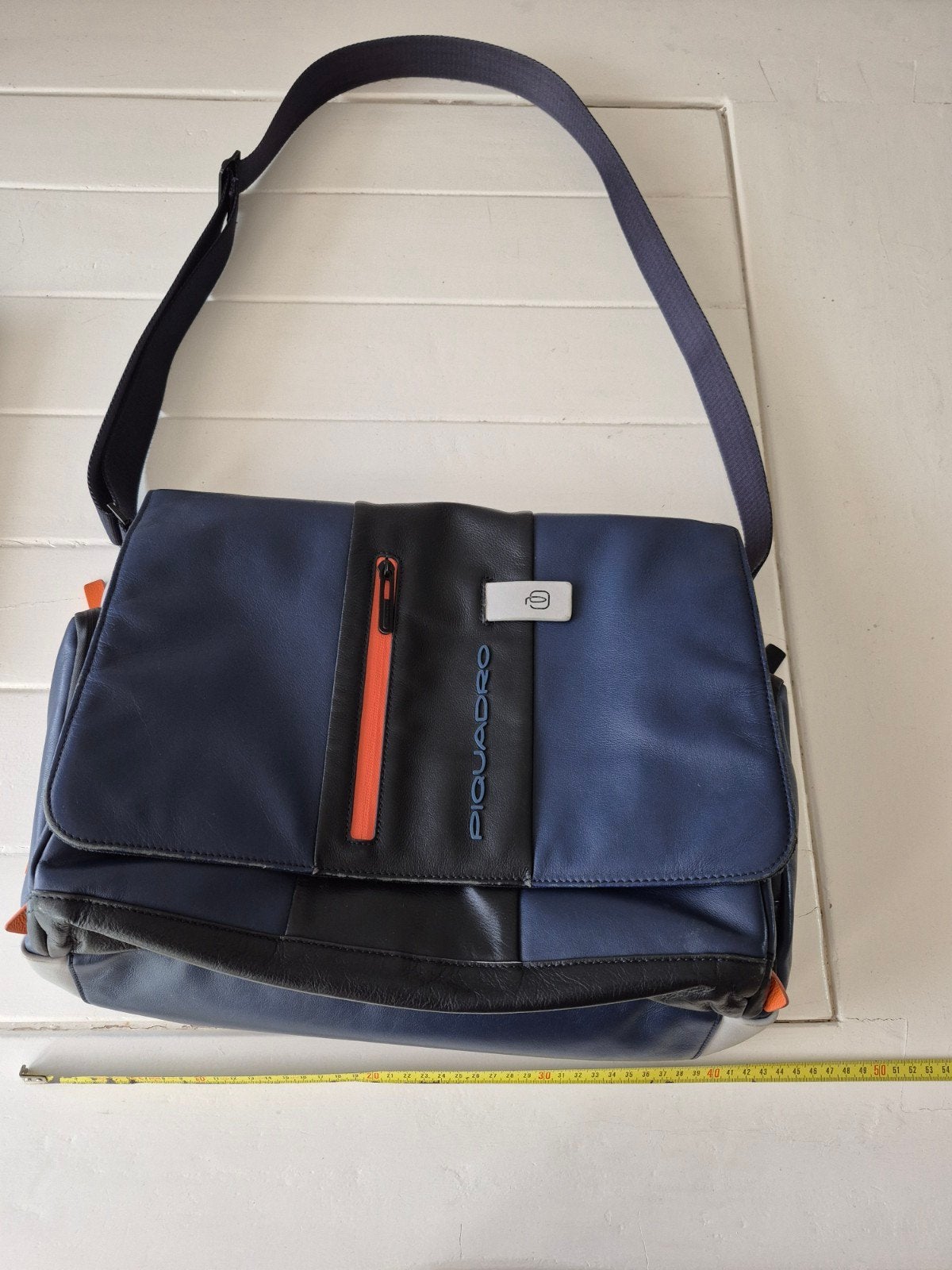 Piquadro Urban Leren Schoudertas met Laptopvak (14 inch), Overige merken, Gebruikt, Oranje, Ophalen of Verzenden