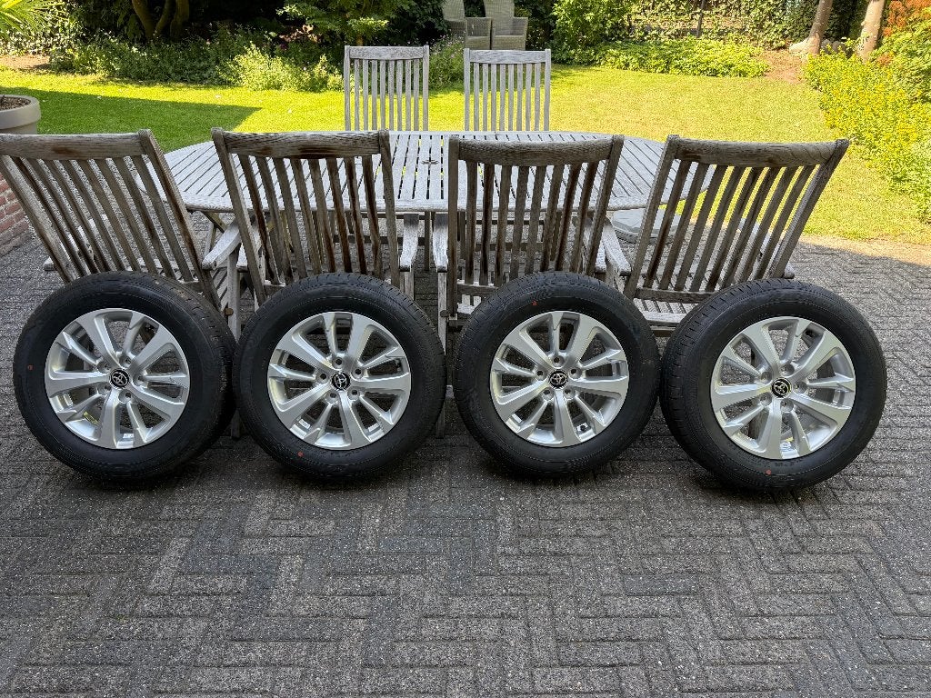 Nieuwe set Toyota Yaris 16 inch velgen plus banden, Auto-onderdelen, Ophalen, 16 inch, Banden en Velgen, Nieuw