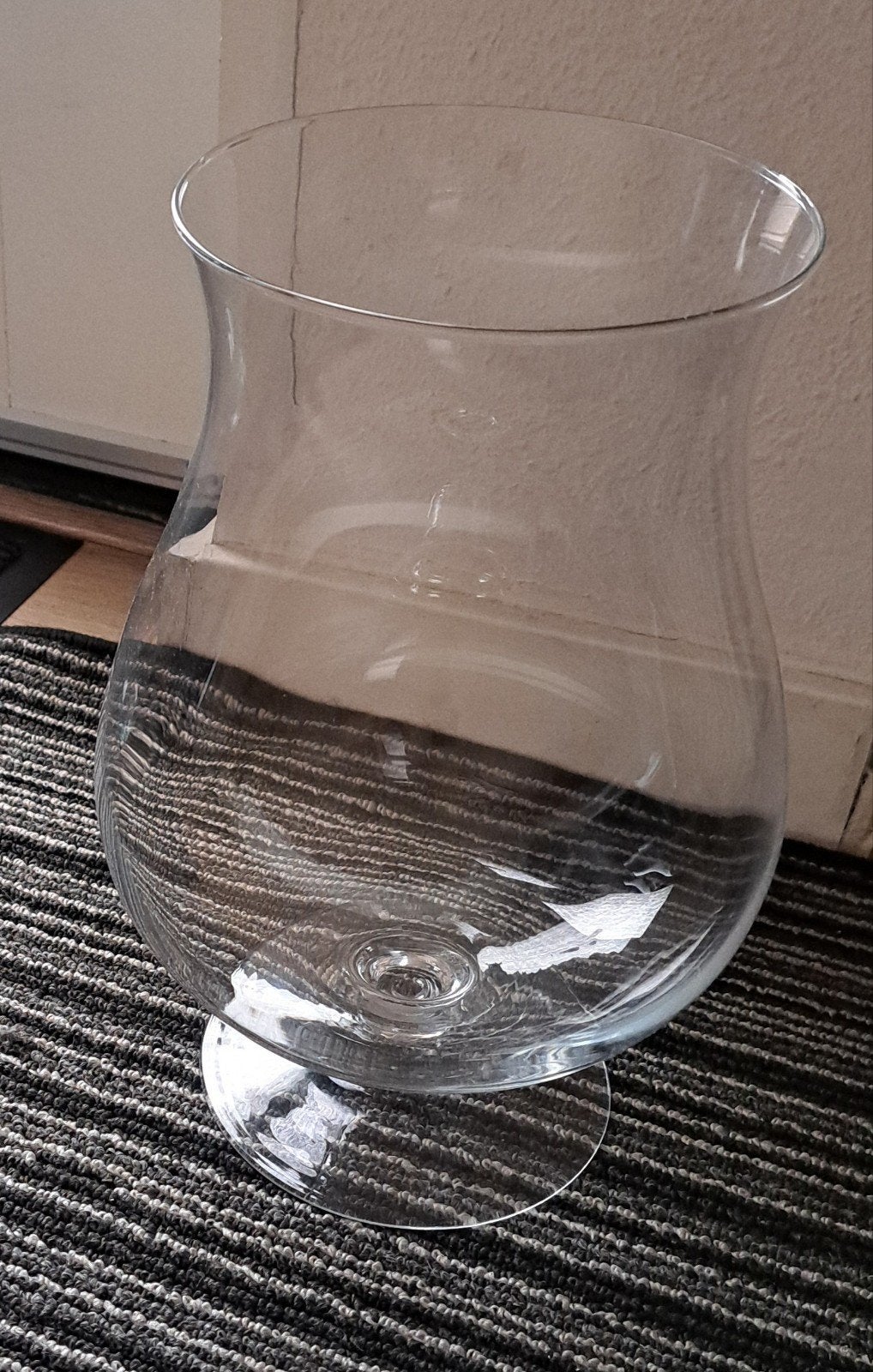 te koop grote vaas, Wit, Ophalen of Verzenden, Geschikt voor droogbloemen, Glas