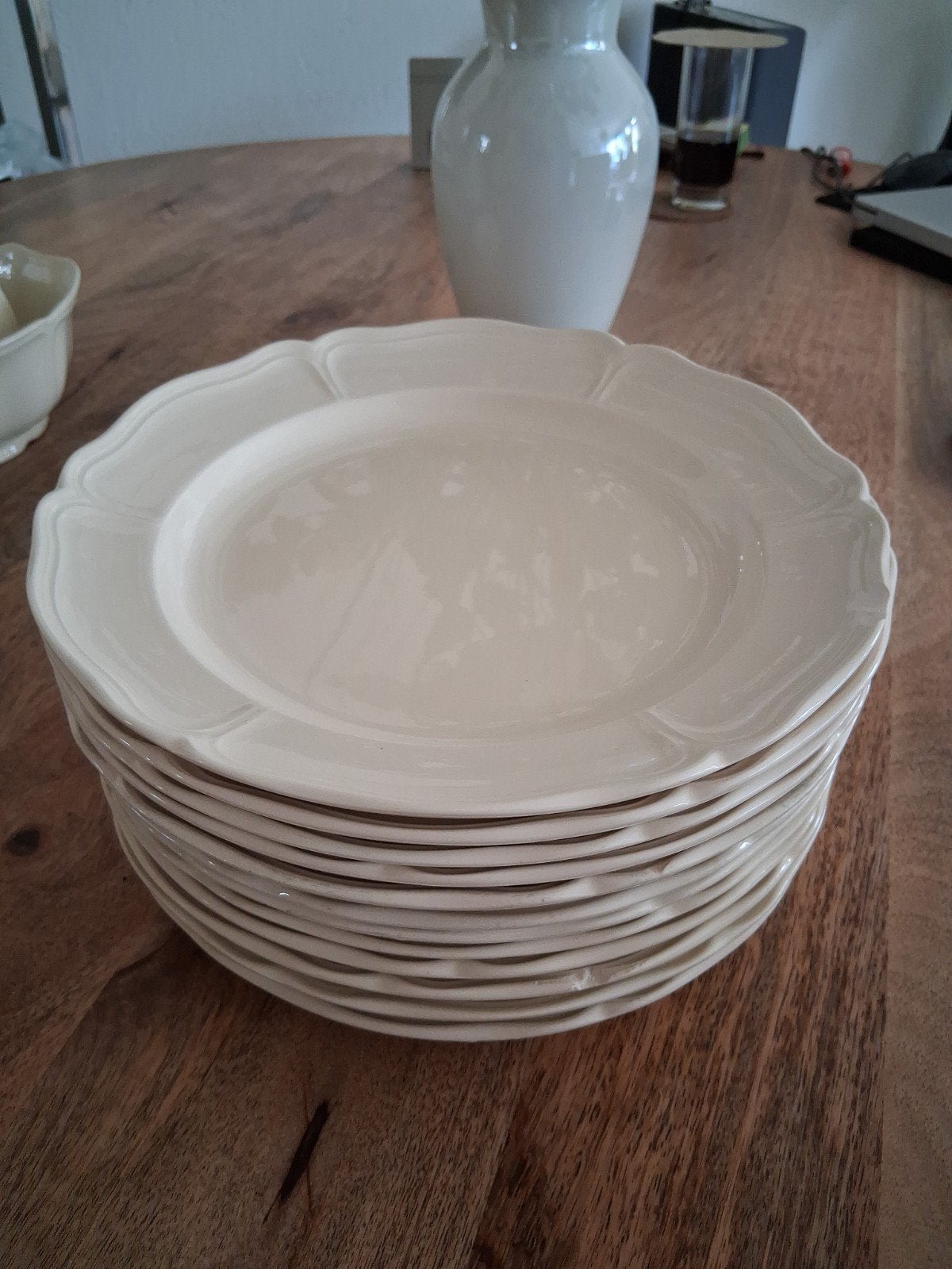 Wedgwood Queens Plain 13 DINER BORDEN gebruikt, Ophalen of Verzenden, Gebruikt, Porselein, Bord(en)