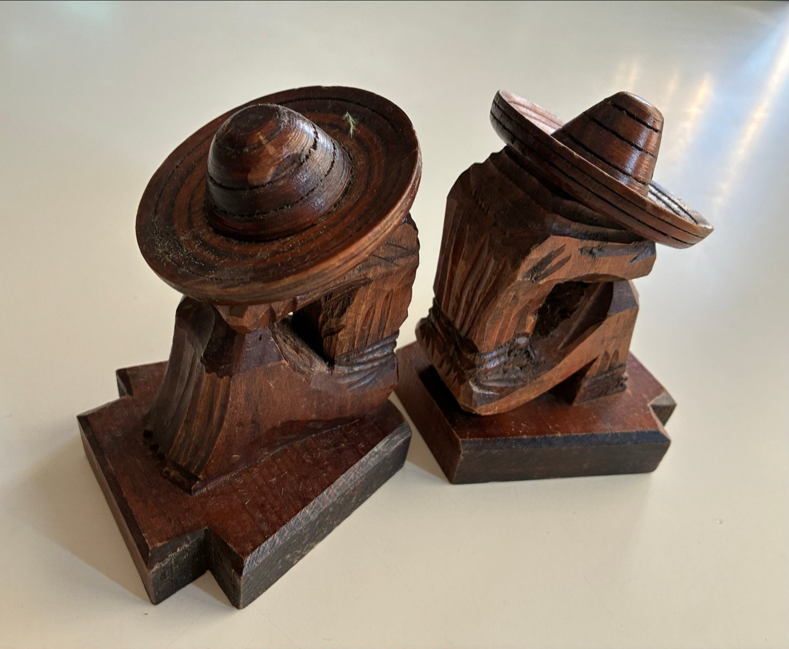 Houten boekensteunen - Mexicaanse siësta | H 12 B 9 D 9 cm, Hout, Gebruikt, Overige stijlen, Ophalen of Verzenden