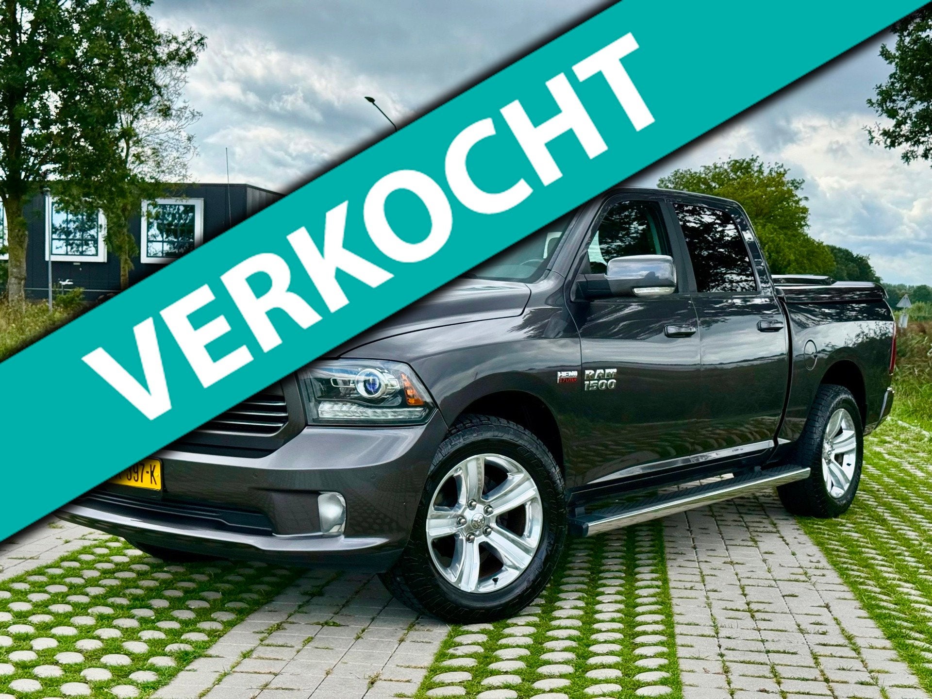 Dodge Ram 1500 5.7 V8 Quad Cab 6'4 LPG Leder|Opendak!, Automaat, Dealer onderhouden, Achterwielaandrijving, Gebruikt