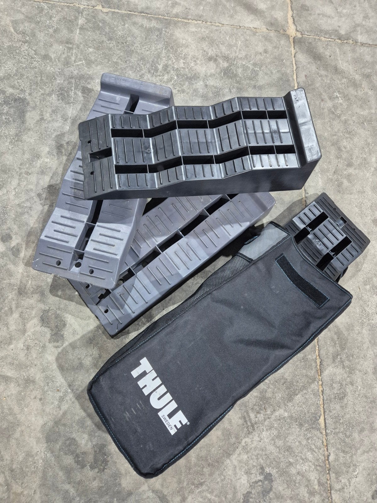 Thule Levelers Camper Caravan Oprijblokken met Tas, Caravans en Kamperen, Ophalen, Gebruikt