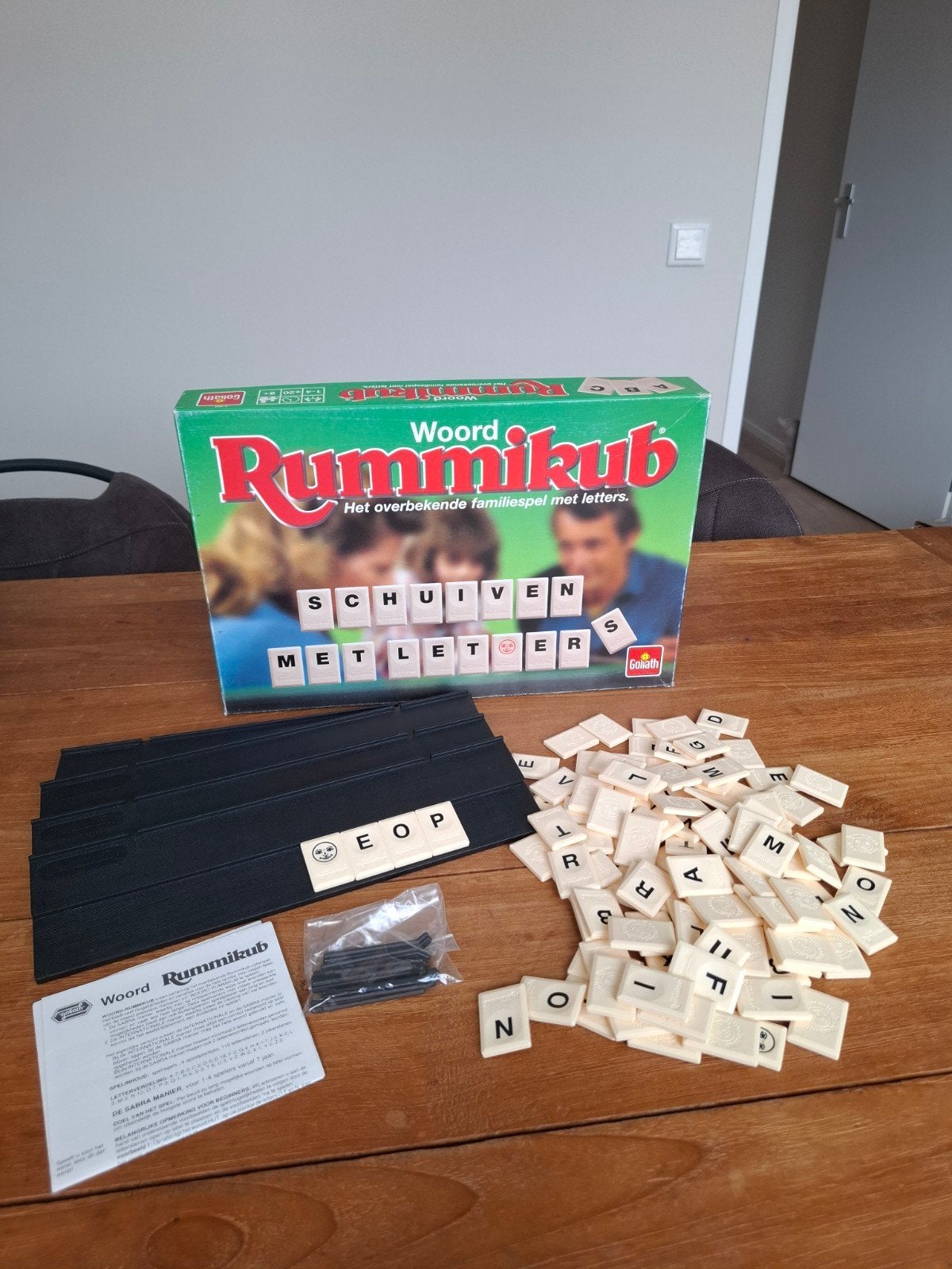Woord Rummikub - Het overbekende familiespel met letters, Een of twee spelers, Ophalen of Verzenden, Zo goed als nieuw, Goliath