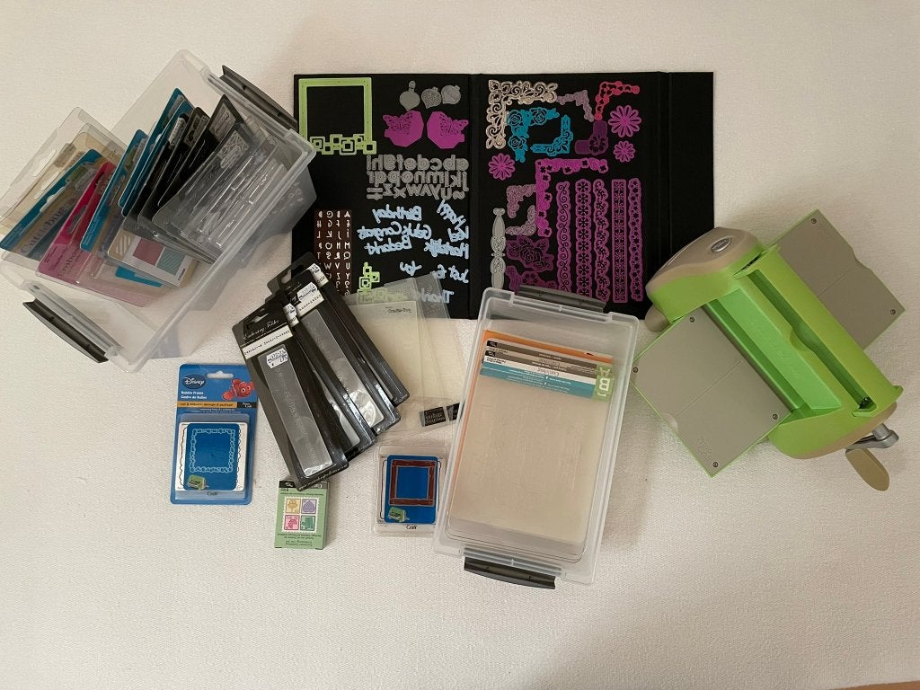 Cuttlebug en groot pakket Spellbinders, stansen & embossing, Ophalen, Overige typen