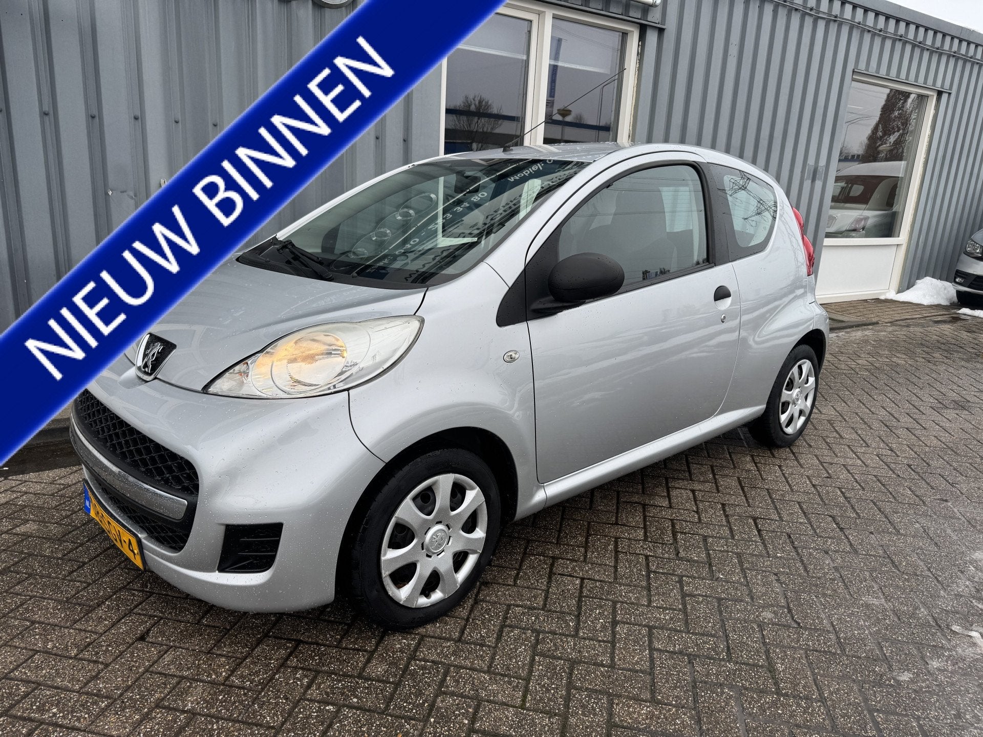Peugeot 107 1.0-12V XR (bj 2011), Euro 5, Stof, Gebruikt, Zwart