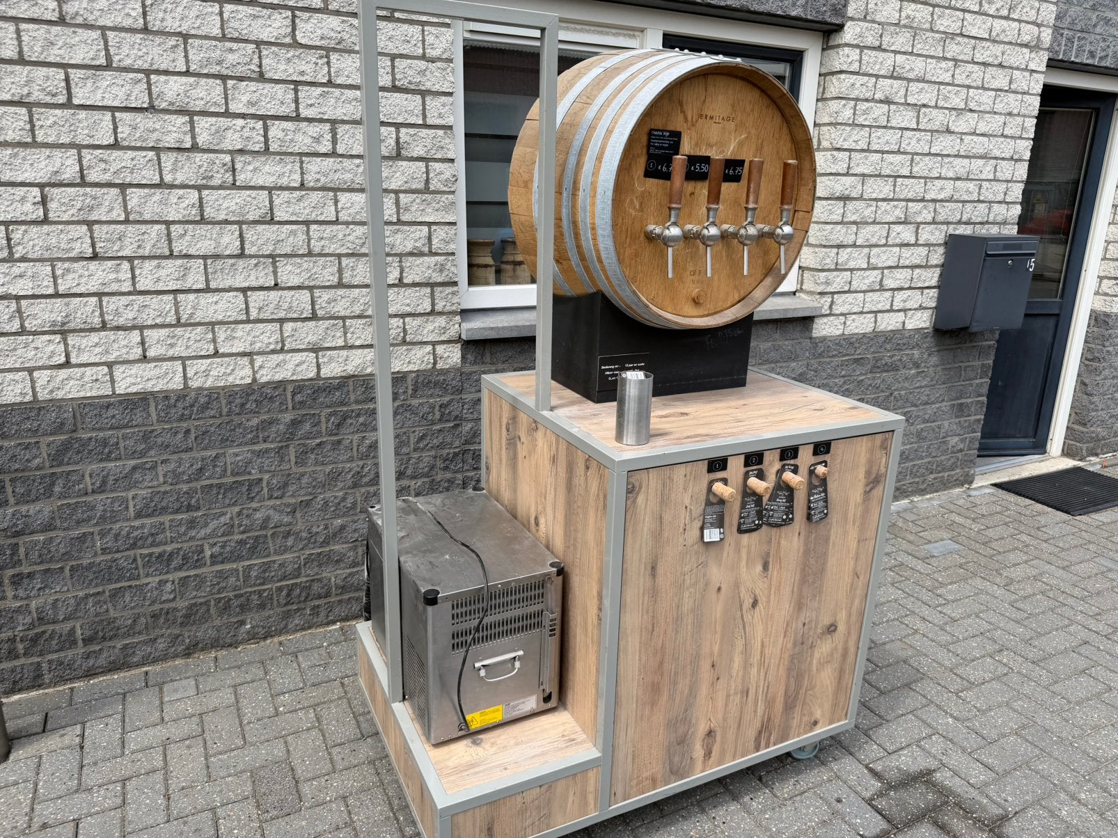 Wijntap met koeling voor winkel of restaurant