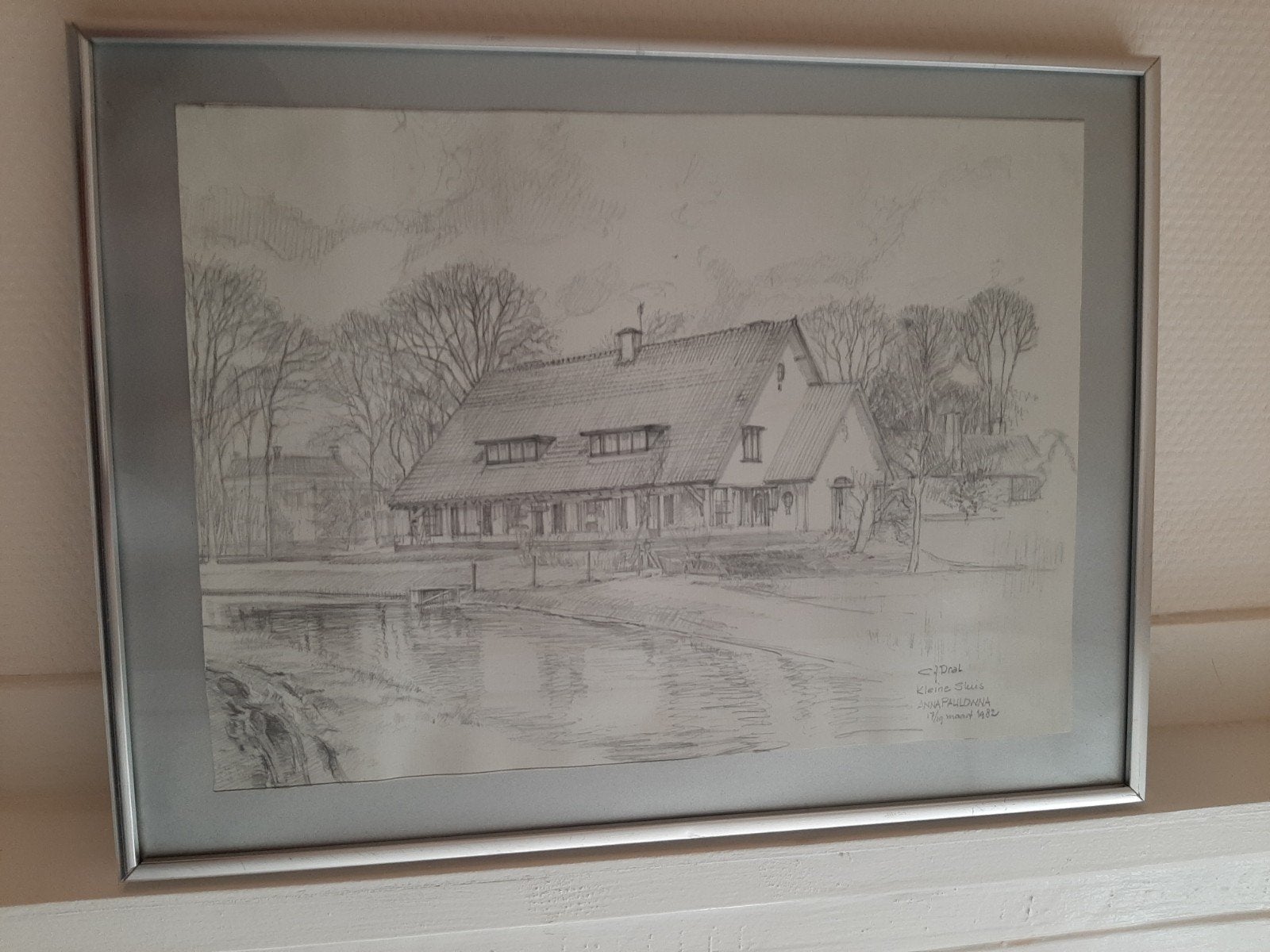 Ingelijste tekening dorpsgezicht, Antiek en Kunst, Kunst | Tekeningen en Foto's, Ophalen of Verzenden