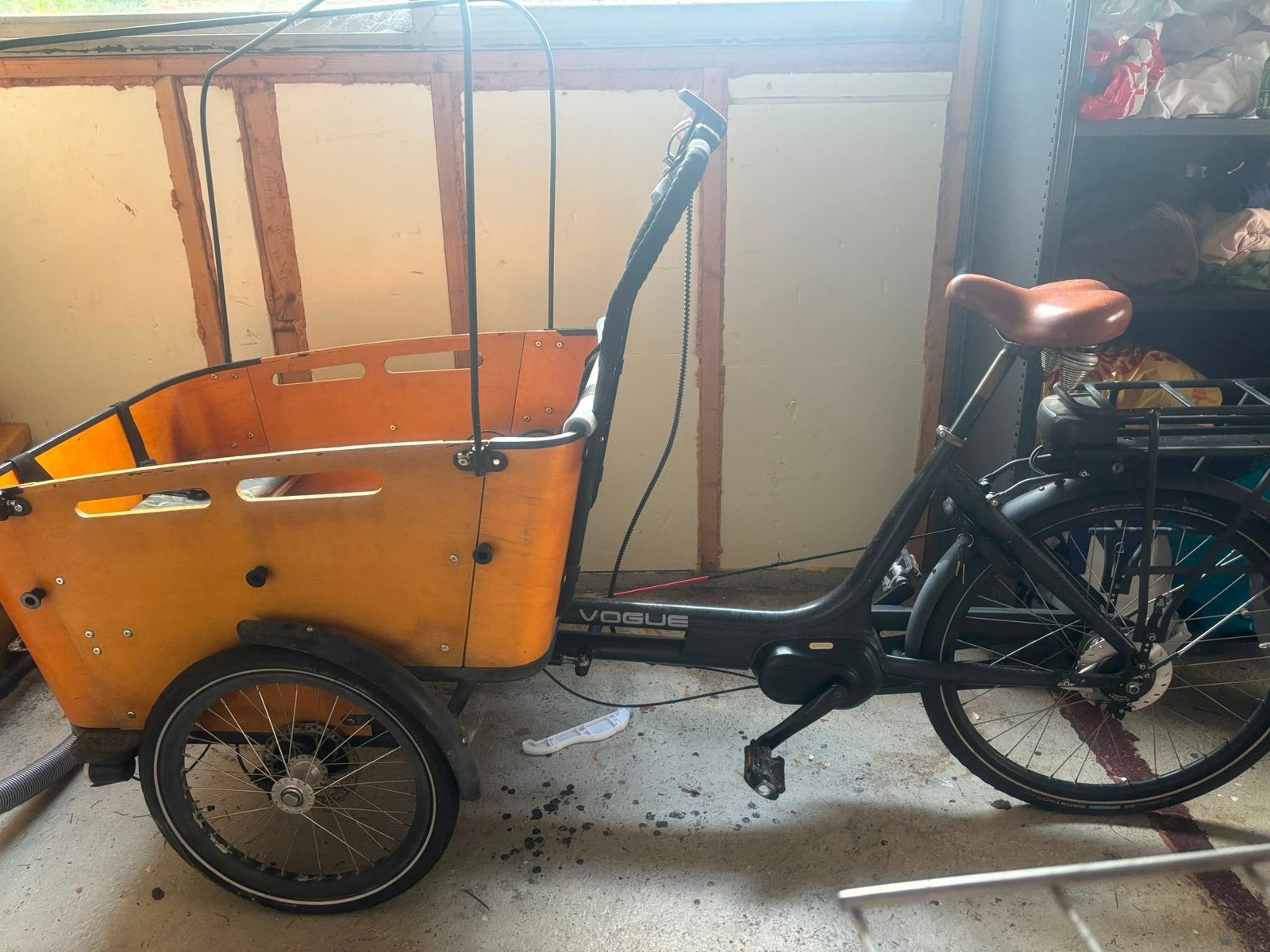 Elektrische bakfiets van Vogue, Ophalen, Zo goed als nieuw, 4 kinderen of meer