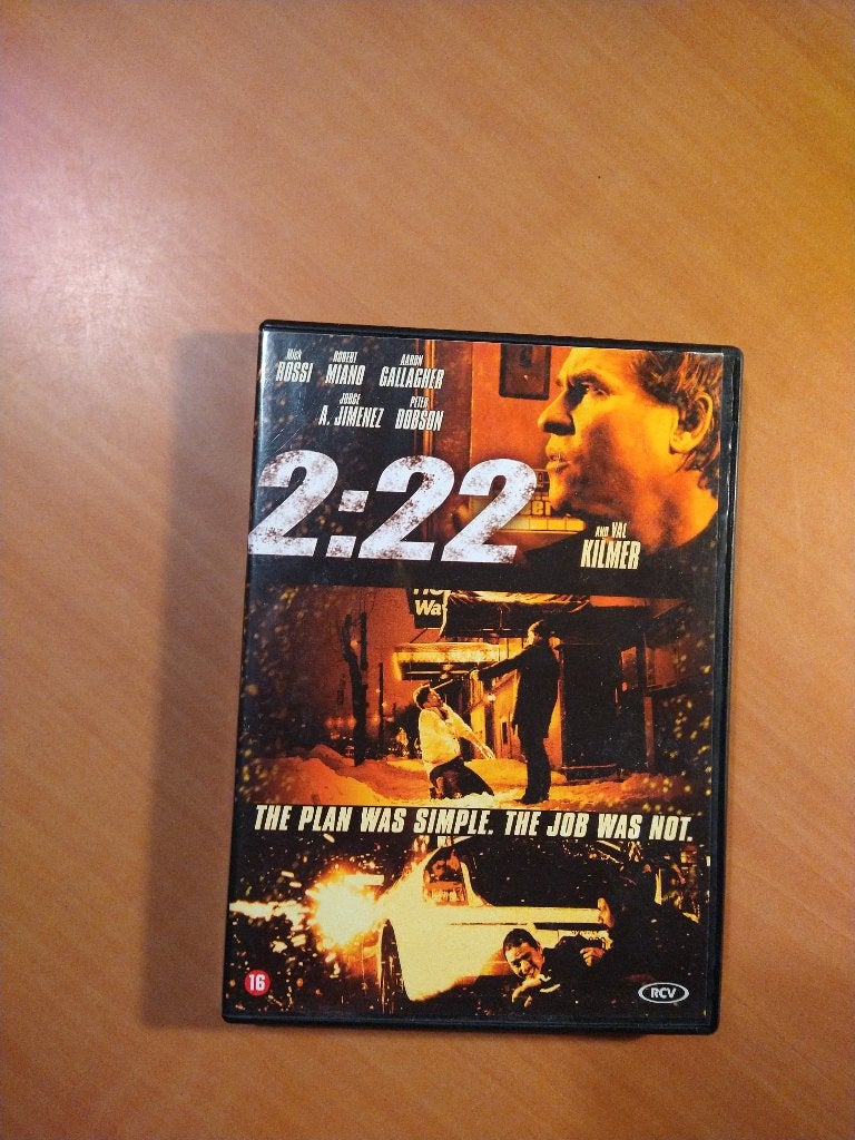 DVD 2:22 met Val Kilmer., Vanaf 16 jaar, Ophalen of Verzenden, Zo goed als nieuw, Actiethriller