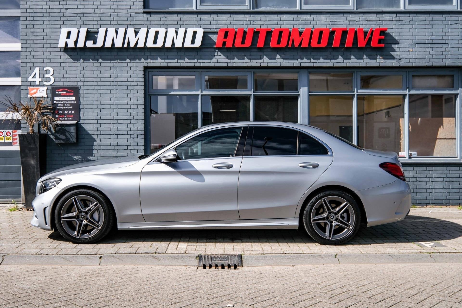 Mercedes-Benz C-klasse 300 AMG Line |ACC|Navi|Led|Elektrisch, Automaat, Dealer onderhouden, Achterwielaandrijving, 4 cilinders