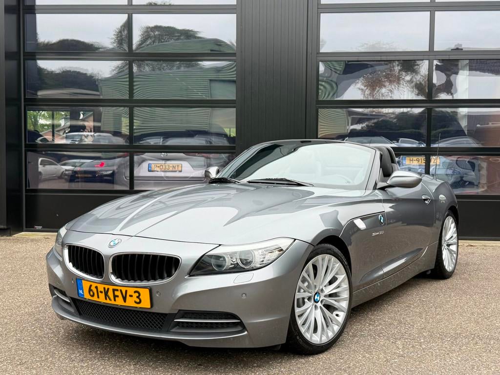 BMW Z4 Roadster SDrive30i Spacegrau Handbak 258PK, Euro 5, Achterwielaandrijving, Gebruikt, Zwart