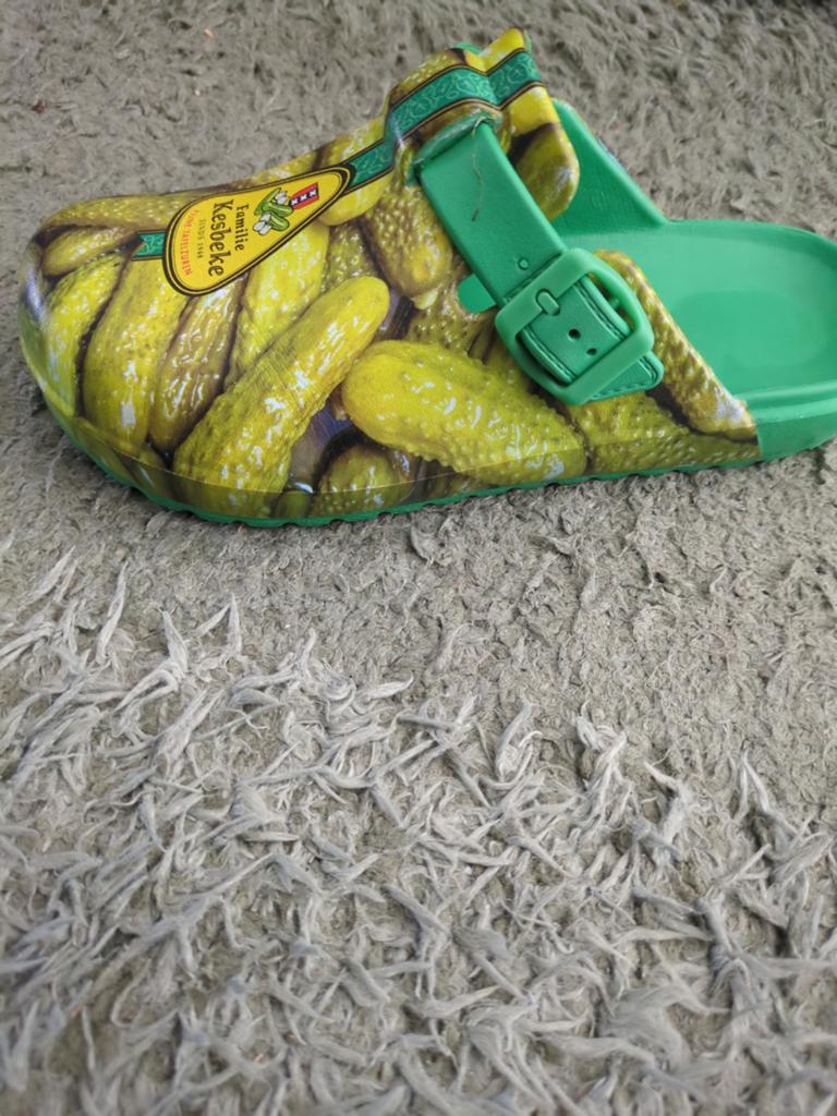 Unieke Kesbeke Augurken Klompen - Maat 38, Slippers, Kesbeke, Ophalen of Verzenden, Zo goed als nieuw