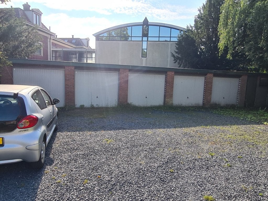 Garage nabij centrum van Hilversum 200 p/m