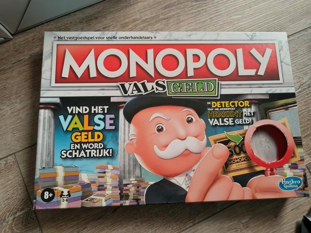 Monopoly vals geld, Drie of vier spelers, Ophalen of Verzenden, Zo goed als nieuw, Hasbro Gaming
