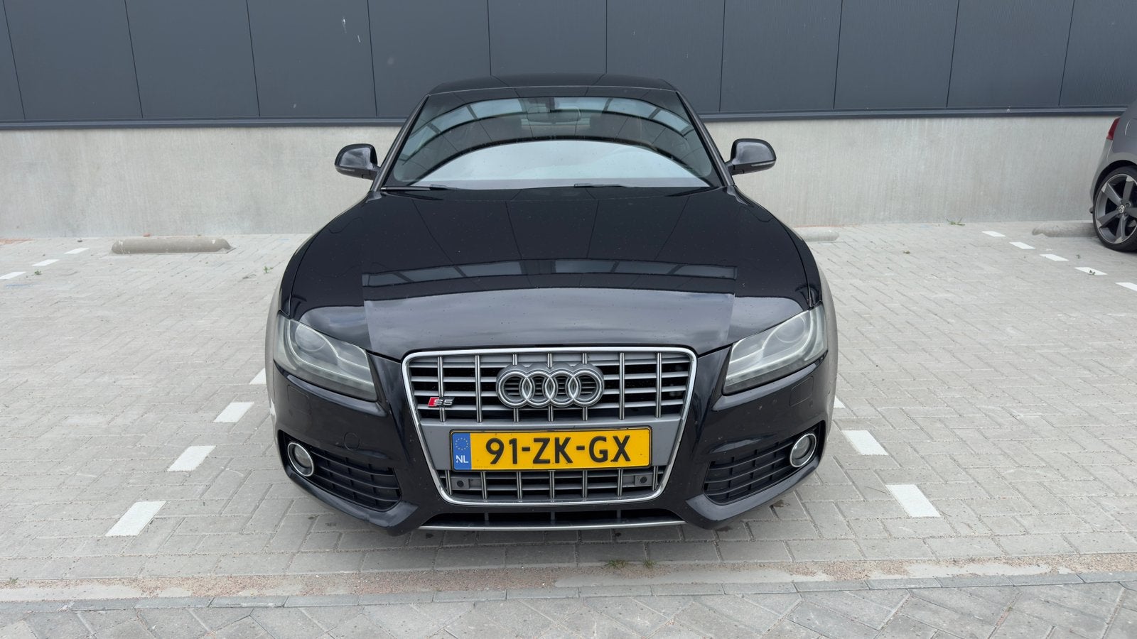 Audi A5 3.2 FSI 195KW Coupe Multitronic 2008 Zwart, Auto's, Audi, 4 stoelen, Bruin, 93 €/maand, Onderhoudsboekje