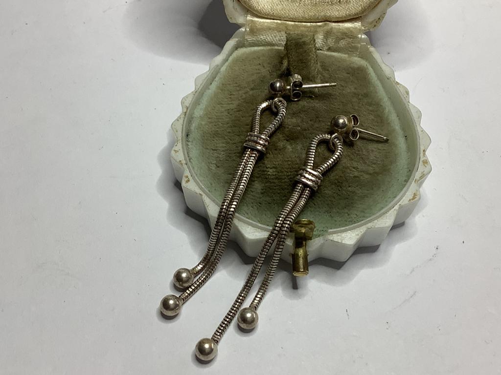 PRACHTIGE 925 ZILVER OORKNOPPEN MET LANGE OORHANGERS, Verzenden, Zilver, Oorbellen